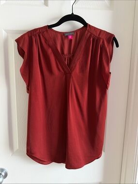 Vince Camuto Rust Red Cap Sleeve V-Neck Blouse